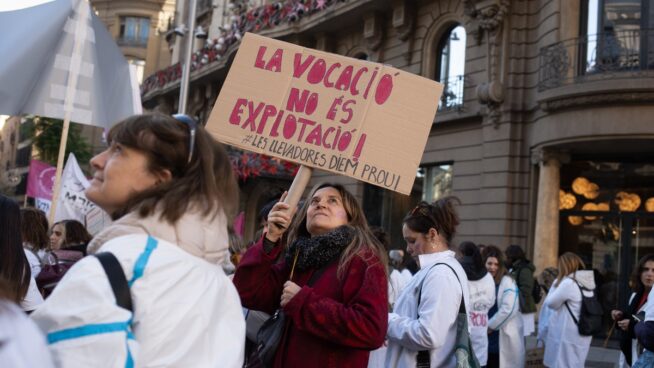 La Generalitat debe 3.000 euros a cada médico tras siete meses sin cumplir el acuerdo salarial 