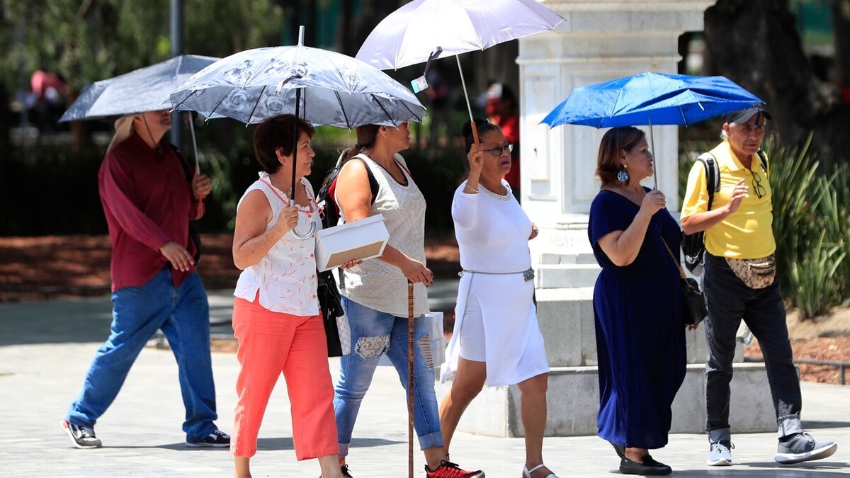 El calor activa este lunes avisos en más de una treintena de provincias, con máximas de 42 ºC