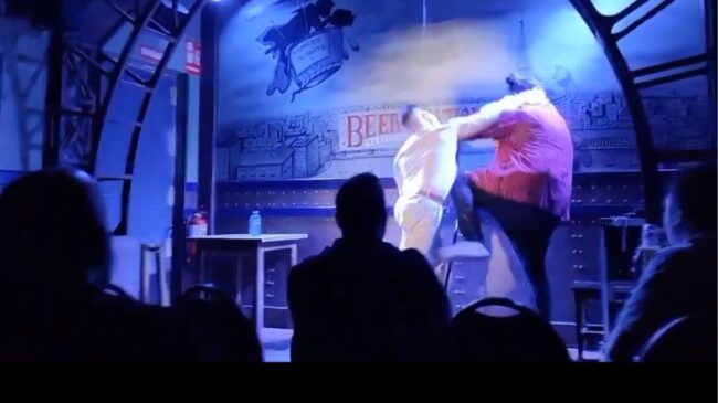 Alberto Pugilato agrede al cómico Jaime Caravaca por unos comentarios sobre su hijo