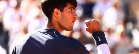 Alcaraz remonta a Sinner y se mete en la final de Roland Garros
