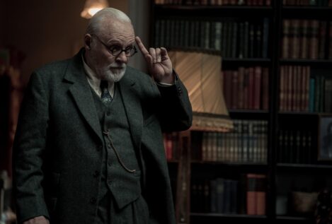 'La última sesión de Freud': razón contra fe bajo las bombas