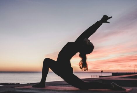 ¿Por qué es tan beneficioso el yoga para la salud mental y física?