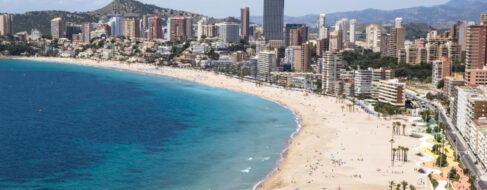 La vivienda en la costa mediterránea es todavía un 25% más barata que en máximos del 'boom'