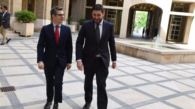 El vicepresidente de Aragón pide disculpas a Bolaños tras difundir una conversación privada