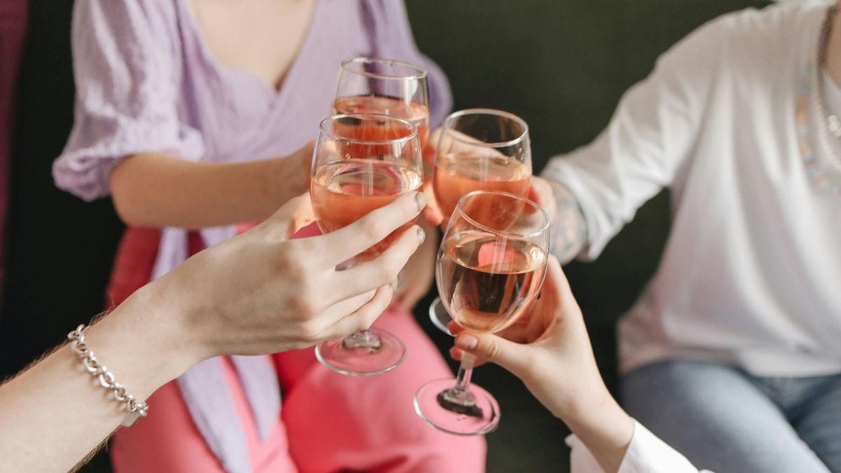 Siete vinos por menos de diez euros (o casi) de marcas conocidas: tintos, blancos y rosados