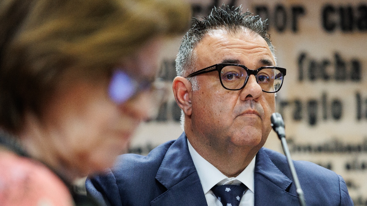 El exdirector de Salud de Canarias se queda mudo en la comisión del ‘caso Koldo’