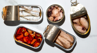 Esta es la forma más sana de comer conservas de pescado si quieres vigilar tu peso