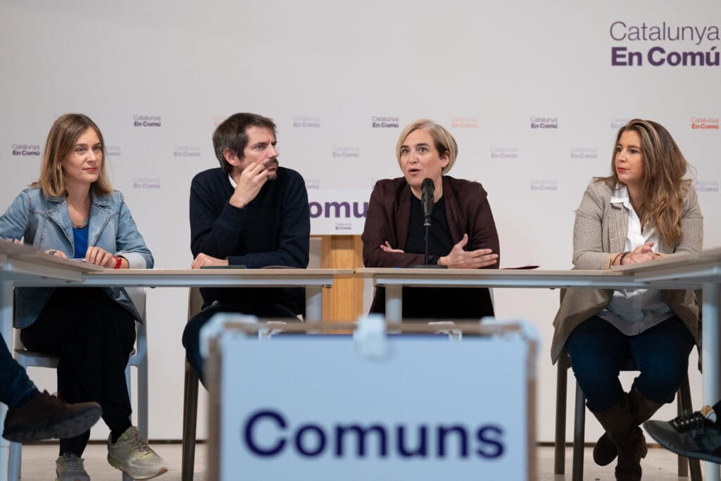 Jéssica Albiach, Ernest Urtasun, Ada Colau y Candela López, durante una reunión ejecutiva de los Comunes