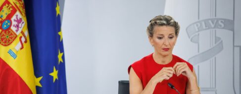 El frenazo a la reducción de la jornada laboral desnuda la soledad de Yolanda Díaz