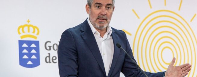 Canarias entiende desde hoy que el menor que llega a sus costas es competencia del Estado