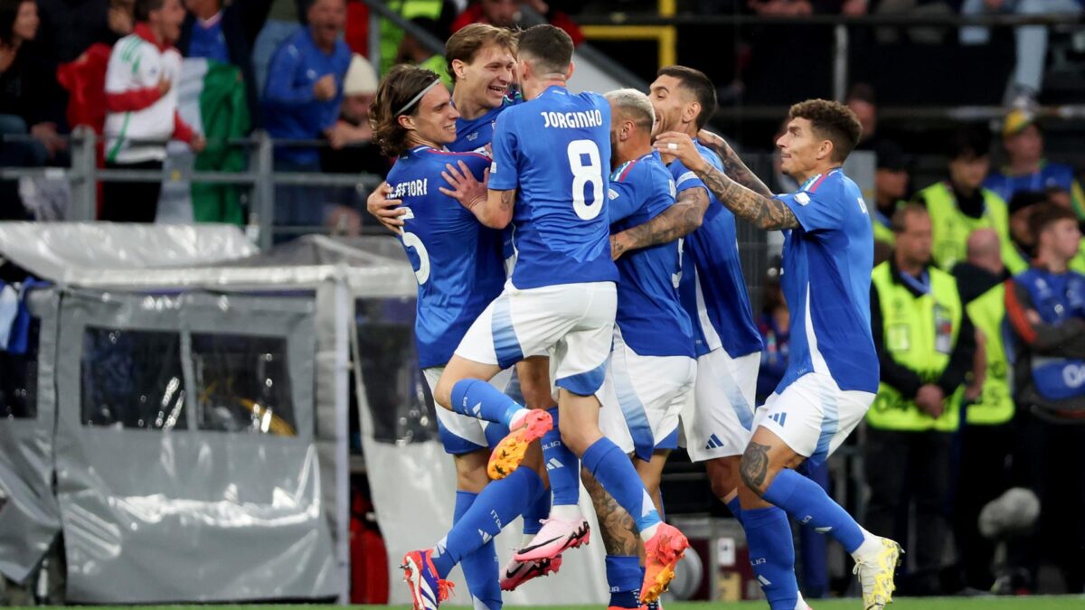 Italia derrota a Albania por la mínima (2-1) antes de batirse con España en la Eurocopa