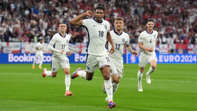 Bellingham salva el estreno de Inglaterra con una ínfima victoria (0-1) contra Serbia