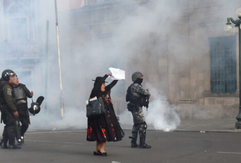 El Gobierno de Bolivia sofoca el intento de golpe de Estado y detiene al que lo encabezó