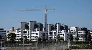 Madrid se queda sin gruistas por el boom de la edificación de viviendas