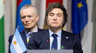 Milei reclama a Sánchez la protección para los argentinos tras las pintadas en casa de Messi