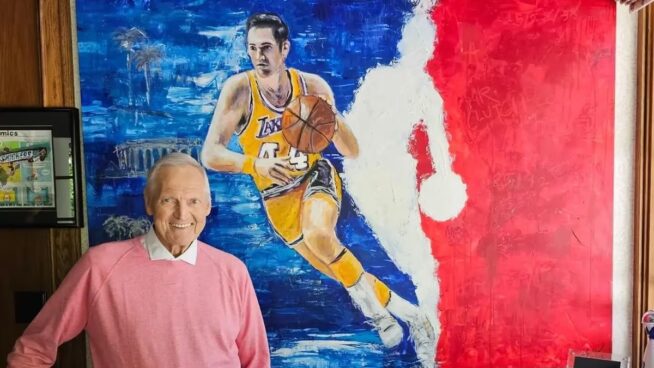 Muere Jerry West, la leyenda que se convirtió en el protagonista del logo de la NBA