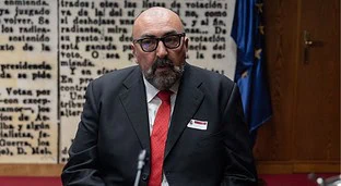 El Senado confía un contrato a una firma de la trama Ábalos que logró un pelotazo en Canarias