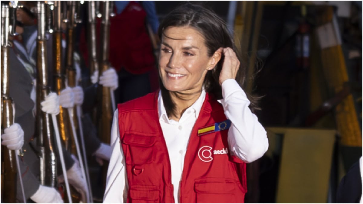 La reina Letizia llega a Guatemala visiblemente dolorida del pie: así será su viaje de cooperación