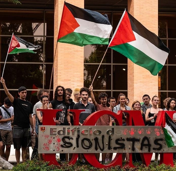 El movimiento estudiantil levanta su acampada en Ciudad Universitaria tras un mes