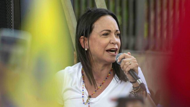 Corina Machado denuncia un «atentado» contra su equipo y ella mientras se dirigían a Caracas
