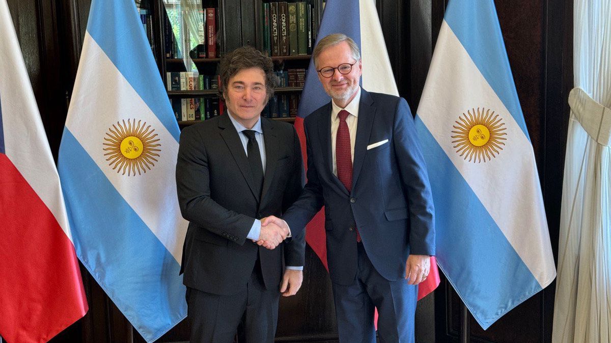 Javier Milei se reúne con el primer ministro checo en la última etapa de su gira europea