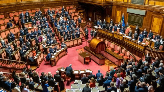 Suspenden a once diputados italianos por la trifulca en el Parlamento