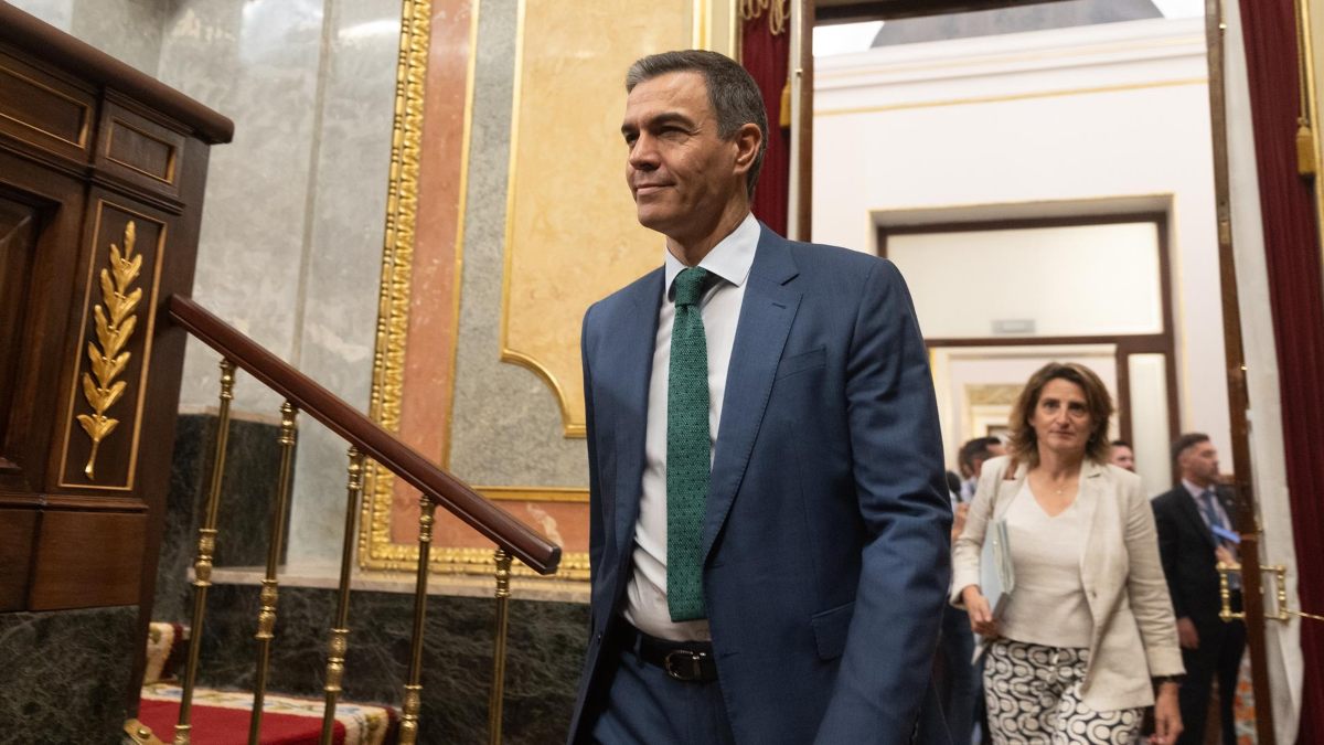 Sánchez apoya al fiscal general del Estado y cree que no debe dimitir si es imputado