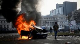 El Senado argentino aprueba la reforma estrella de Milei entre fuertes disturbios en la calle