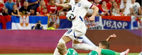 Dinamarca empata con Serbia y se enfrentará a Alemania en octavos de final de la Eurocopa