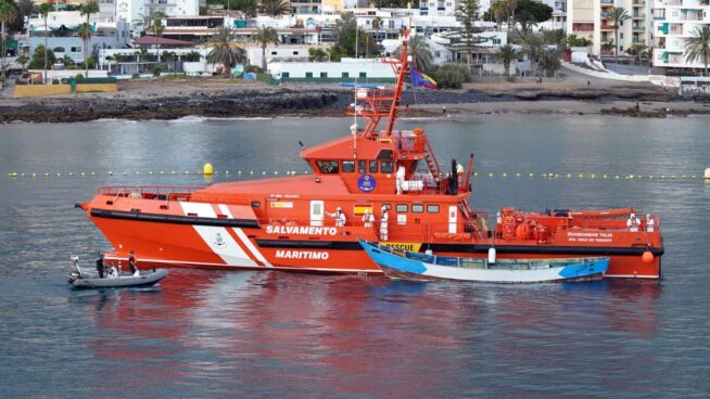 Llega a la playa de Tauro (Gran Canaria) un cayuco con medio centenar de inmigrantes