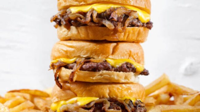 ¿Qué diferencia hay entre las 'smash burger' y las hamburguesas tradicionales?
