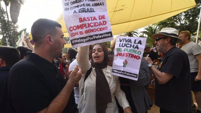 Paran un mitin de Sumar en Málaga al grito de «Desde el río hasta el mar, Palestina vencerá»