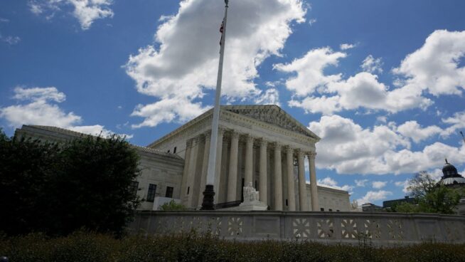 El Supremo de EEUU rechaza limitar el acceso a la principal píldora abortiva