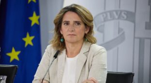 Un juez admite una querella por prevaricación                    contra un cargo que depende de Teresa Ribera