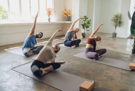 El yoga es una práctica integral que va más allá del ejercicio físico: nuevas formas de practicarlo