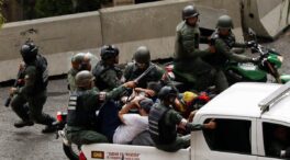 Los militares salen en defensa de Maduro: aumenta la represión en Venezuela