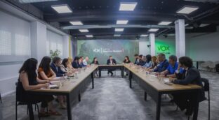 Vox celebra quedarse sin deuda bancaria mientras PP y PSOE acumulan 70 millones