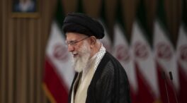 Jamenei pide al presidente electo Pezeshkian que siga los pasos de su predecesor