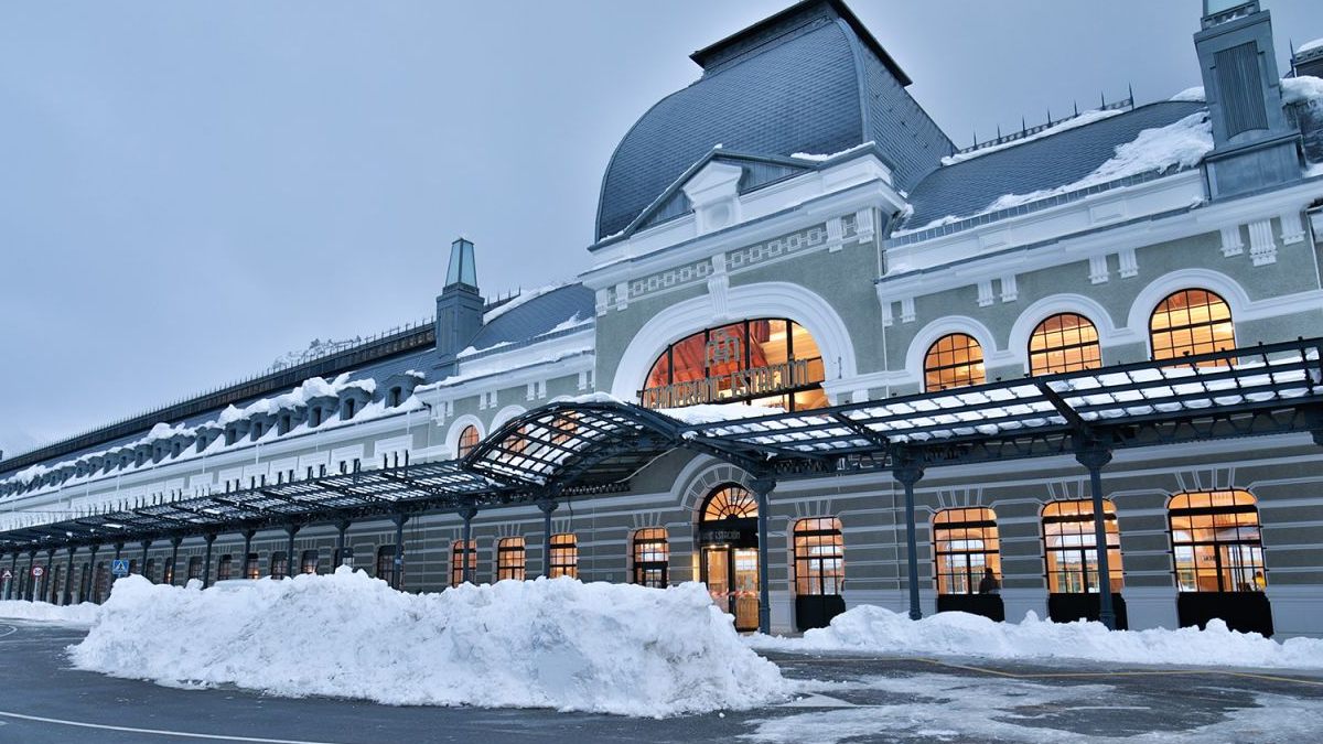 Así es la estación ferroviaria de Canfranc que se ha convertido en un hotel de lujo