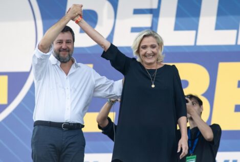 Los partidos de Le Pen y Salvini se suman a la coalición de Orbán en el Parlamento Europeo
