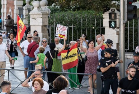 El abogado de Begoña Gómez dice que «está perfectamente, como las personas inocentes»