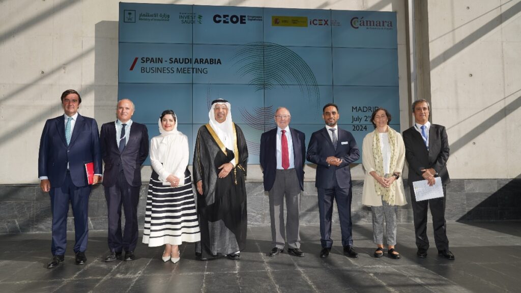 
El ministro de Inversiones de Arabia Saudí, Khalid Al-Falih, en su encuentro con empresarios españoles para analizar oportunidades de inversión.