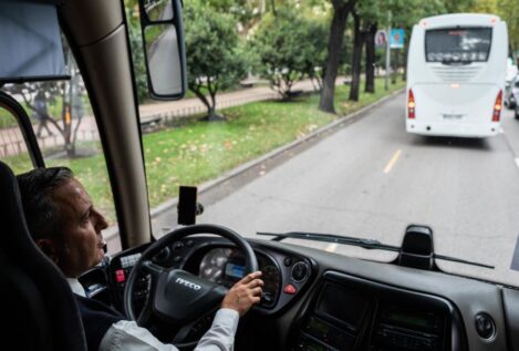 CCOO y UGT anuncian una huelga general de transporte por carretera en octubre