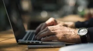Bruselas multa a Google con 2.950 millones por abuso en prácticas publicitarias