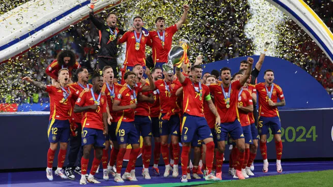 España vuelve a liderar el ranking FIFA diez años después