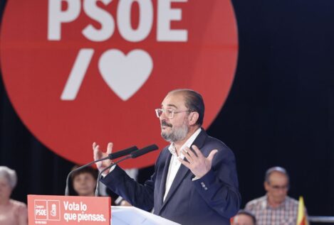 Lambán critica el pacto con ERC: «El PSOE entrega España a cambio de investir a Illa»