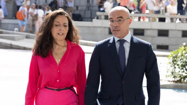 El juez autoriza a Vox a interrogar a Pedro Sánchez en Moncloa por el 'caso Begoña'