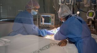 Los pacientes con covid persistente conservan ARN viral y células T activas durante años