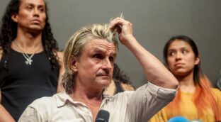 Los becarios de Nacho Cano en 'Malinche' vuelven a México sin prestar declaración