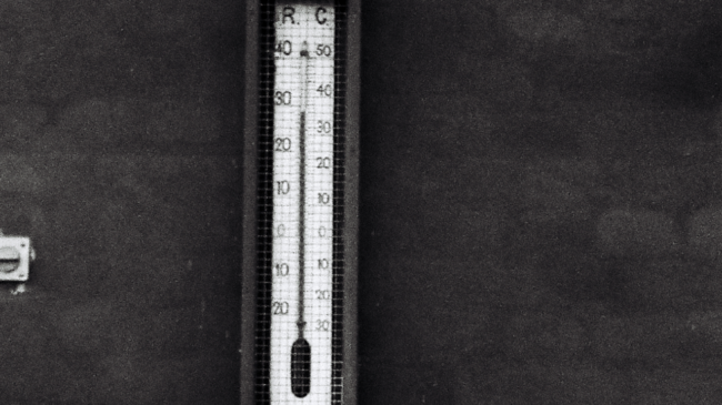 Trabajo en verano: cinco consejos para sobrellevar el calor en la oficina
